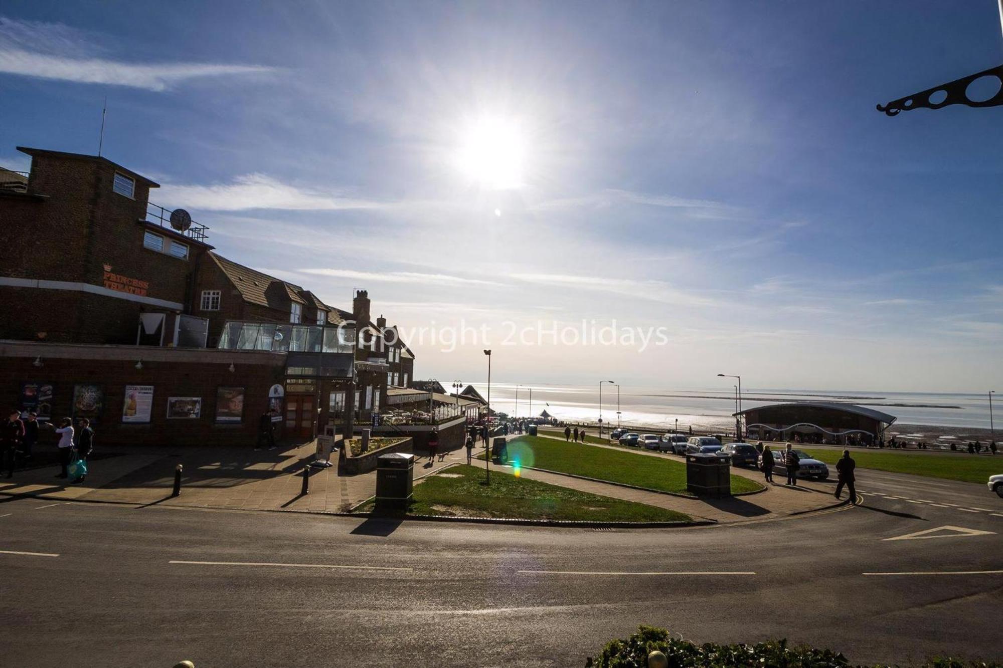Lovely 6 Berth Caravan For Hire At Manor Park In Hunstanton Norfolk Ref 23044S Екстер'єр фото
