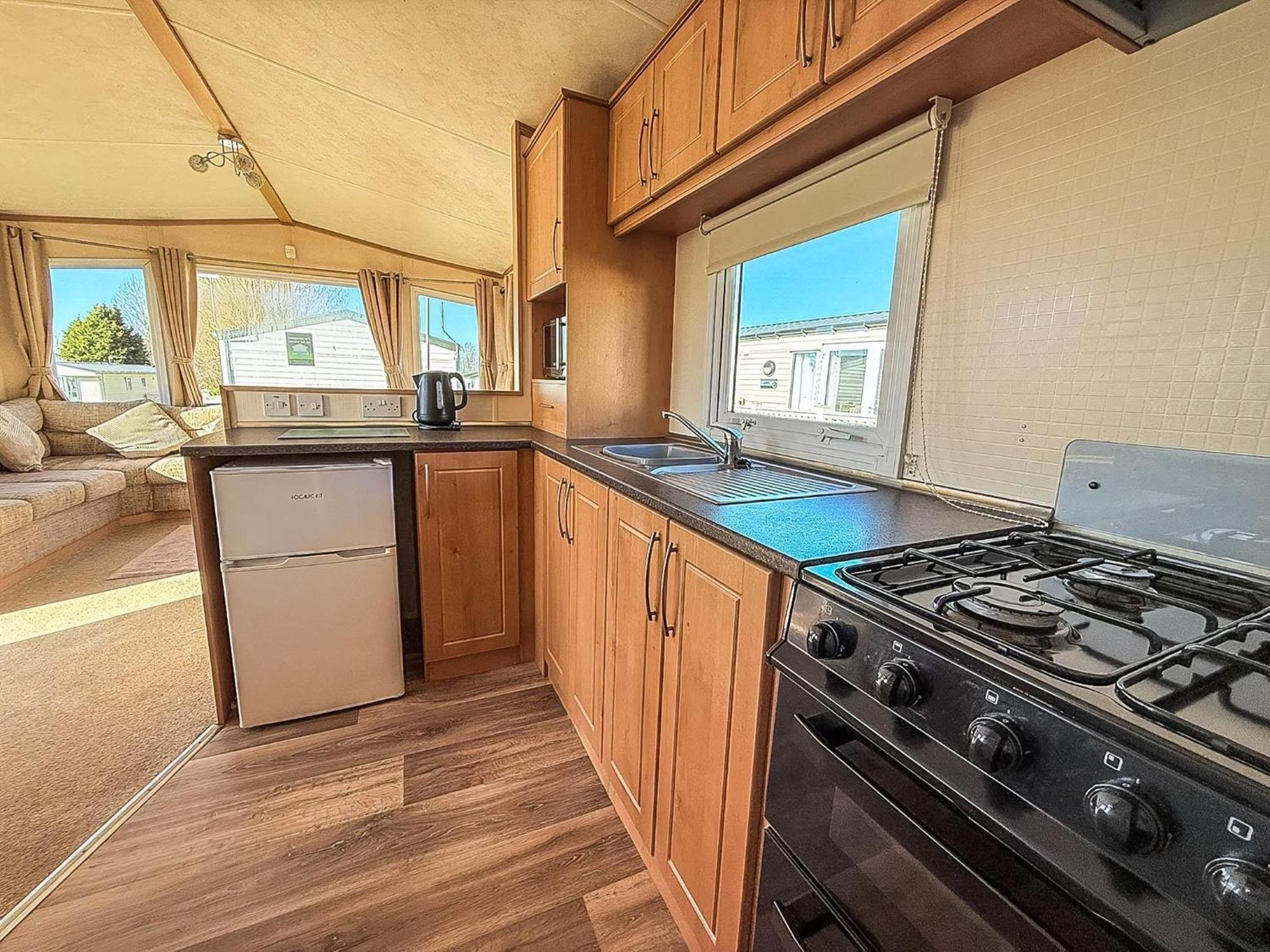 Lovely 6 Berth Caravan For Hire At Manor Park In Hunstanton Norfolk Ref 23044S Екстер'єр фото